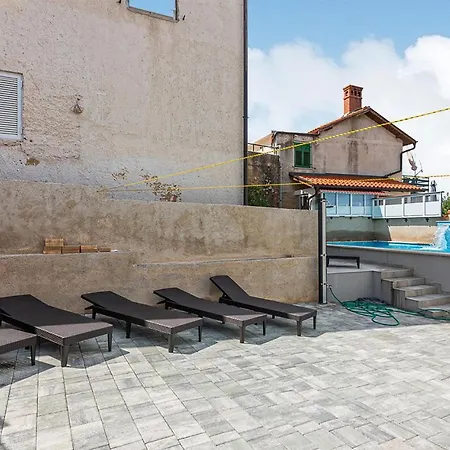 Apartamento 1 Bedroom Awesome In Polje Polje (Krk)